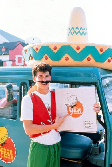 16_loverboy_stills_09